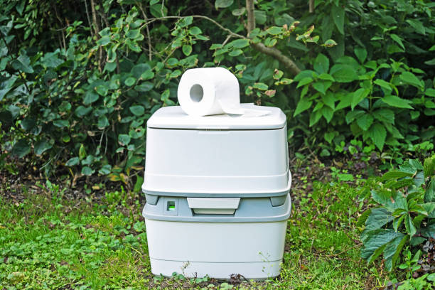 Best Portable restroom trailer rental  in Mansfield, OH